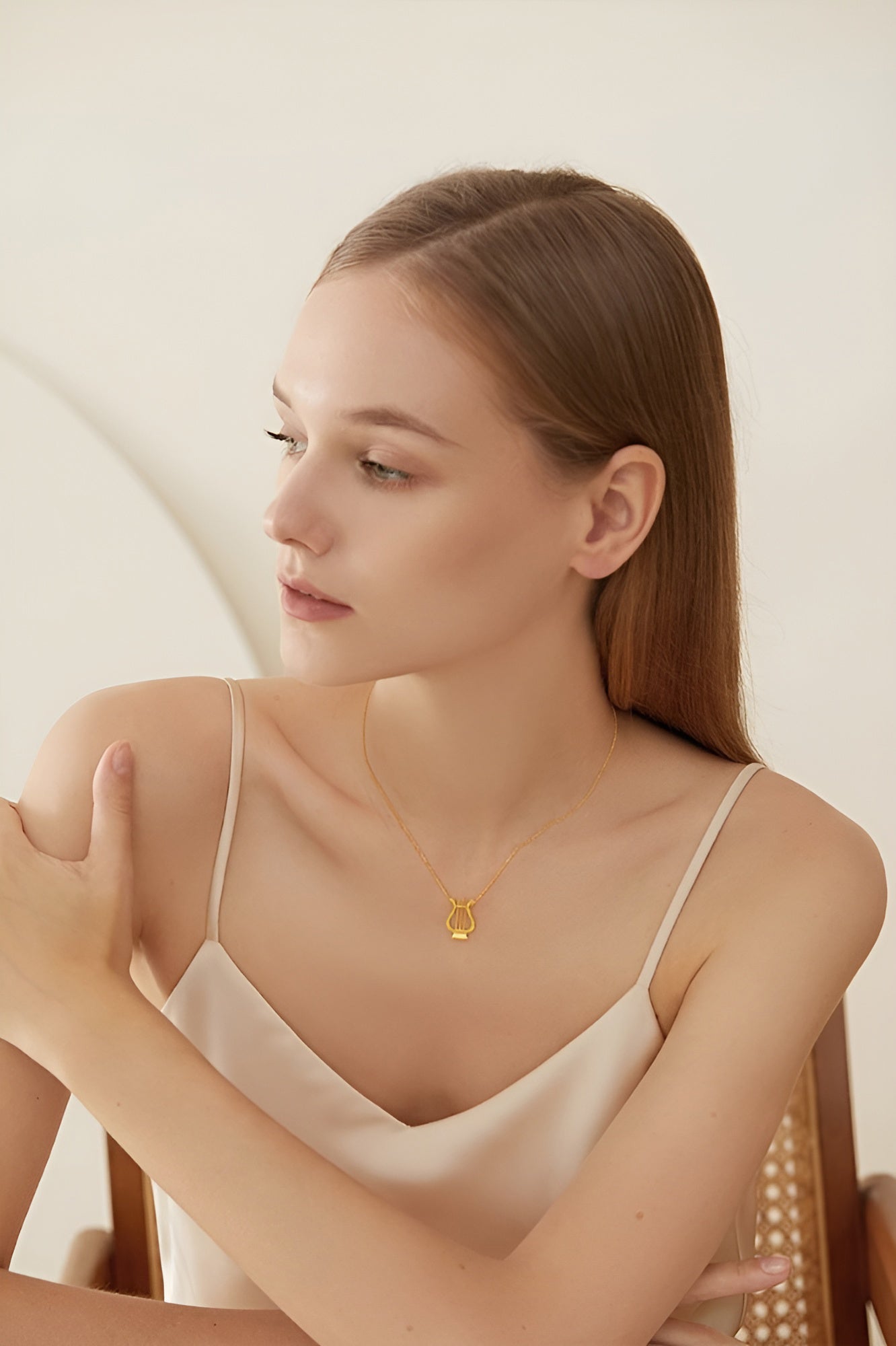 Lyre Pendant, the Song of Time